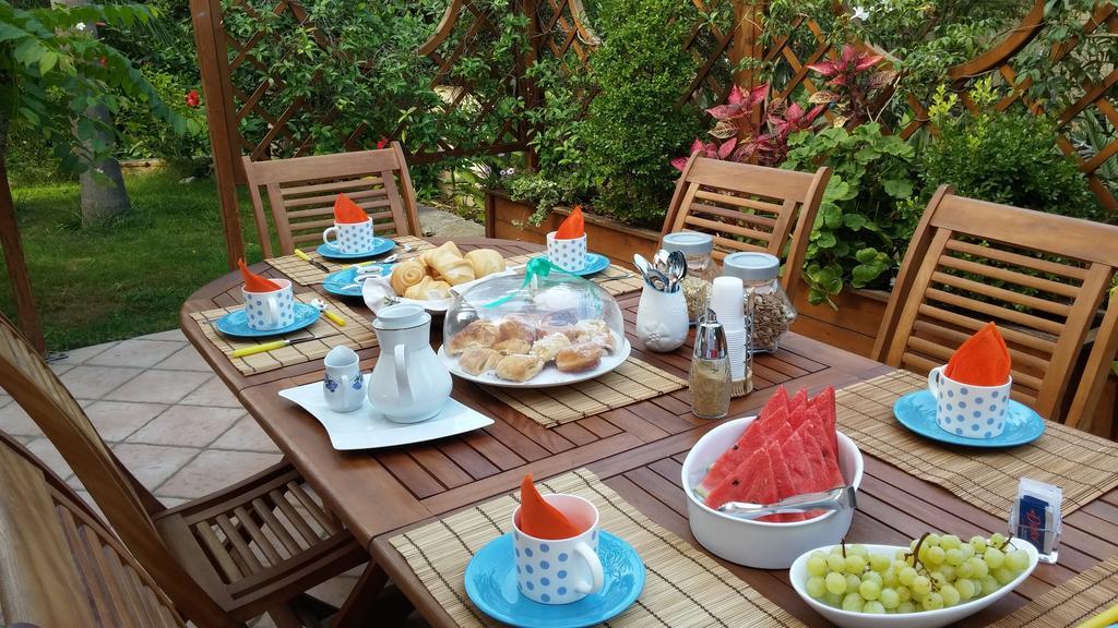 Il Giardino Delle Jacaranda Bed & Breakfast Талсано Екстериор снимка